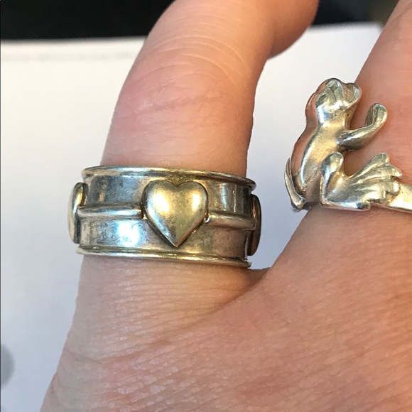 Silver Heart Band Ring - Picture 2 of 4